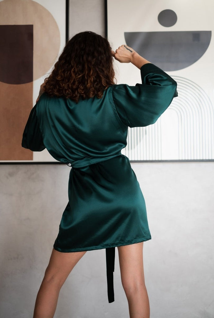 Emerald Green Silk Robe – Lé Silk
